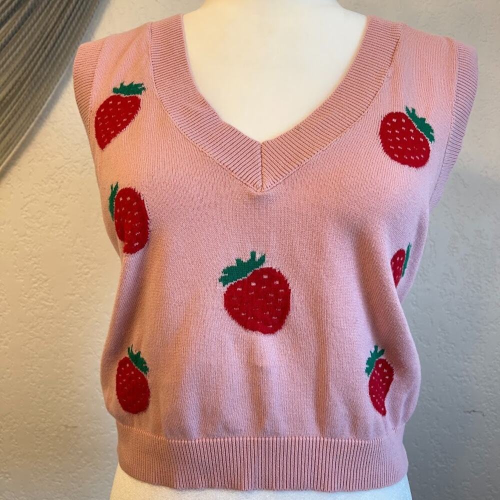Hot Topic Strawberry Knit Crop Sweater Vest Women's Sz S Y2K Style - Picture 2 of 9